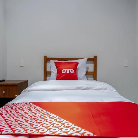 Super Oyo 2345 Homestay Jaya 메단 외부 사진